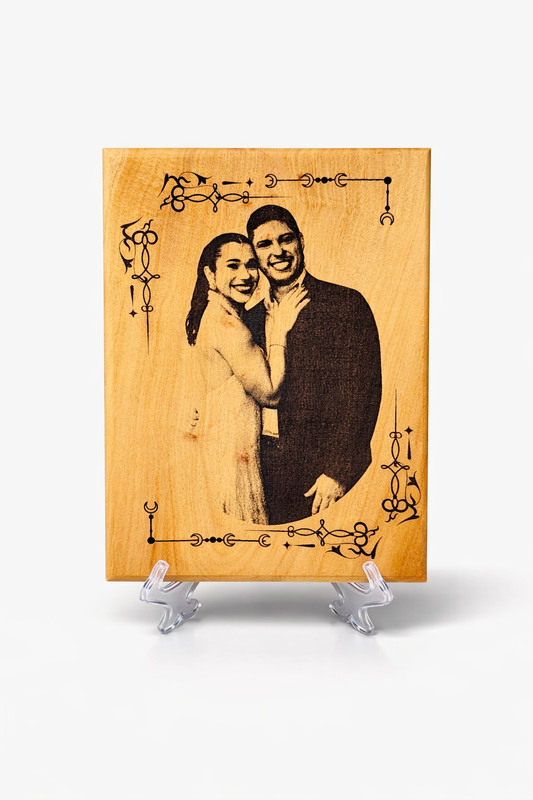 Retrato Grabado en Madera Caoba del Pais 8"x10"